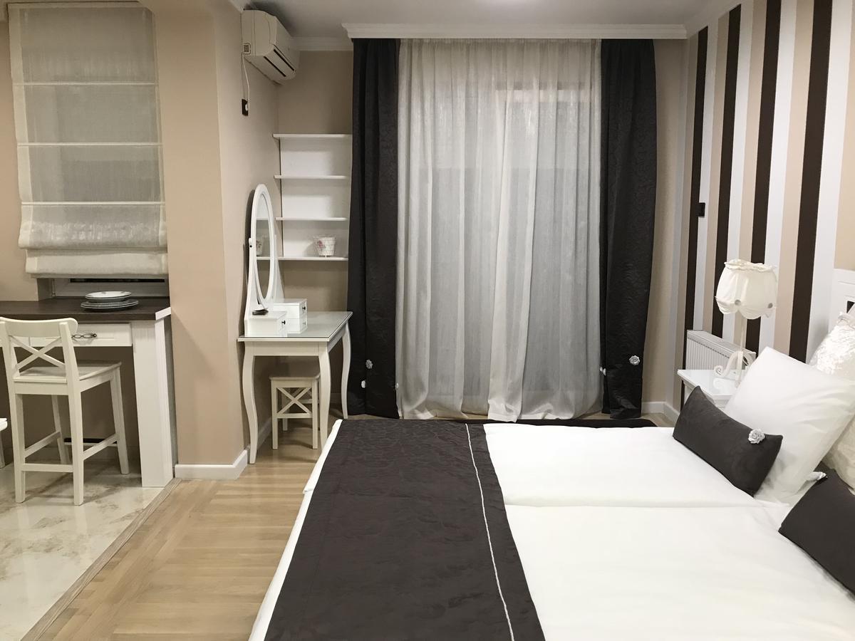 Lux New White Apartment ノヴィ・サド エクステリア 写真